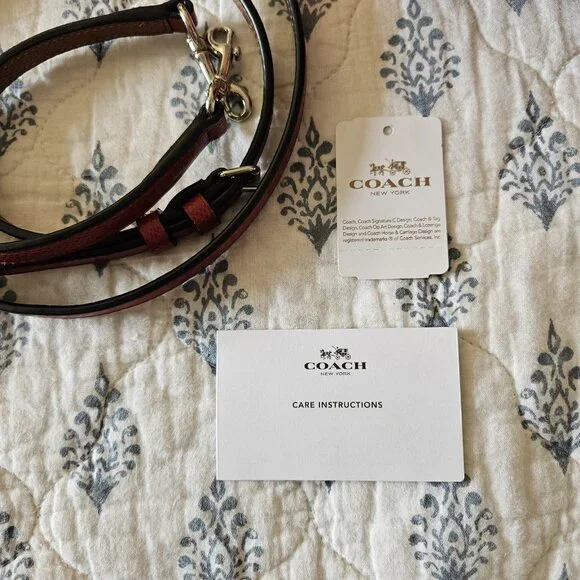 Coach x Peanuts Snoopy Mini Bennett Satchel Red F37272 NWOT Leather Bag - Picture 5 of 16